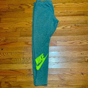 Nike Leggings Pants size XL